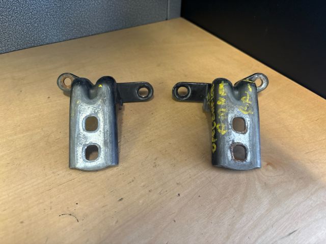 bontott OPEL ZAFIRA C Bal első Zsanér