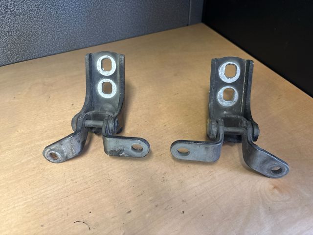 bontott OPEL ZAFIRA C Bal első Zsanér