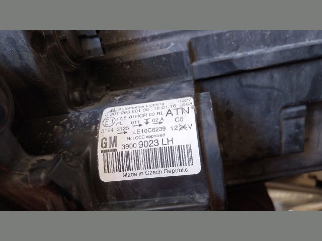 bontott OPEL ZAFIRA C Bal Fényszóró