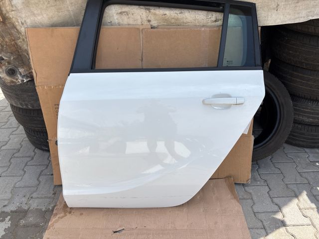 bontott OPEL ZAFIRA C Bal hátsó Ajtó (Részeivel)