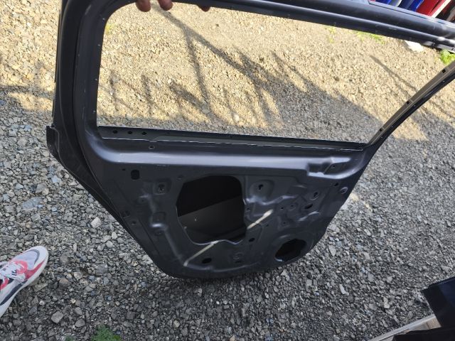 bontott OPEL ZAFIRA C Bal hátsó Ajtó (Üres lemez)