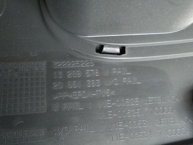 bontott OPEL ZAFIRA C Bal hátsó Csomagtér Burkolat (Műanyag)