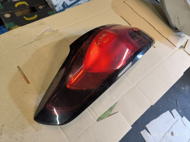 bontott OPEL ZAFIRA C Bal Hátsó Lámpa