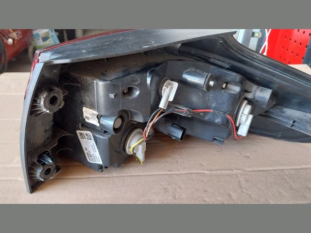 bontott OPEL ZAFIRA C Bal Hátsó Lámpa