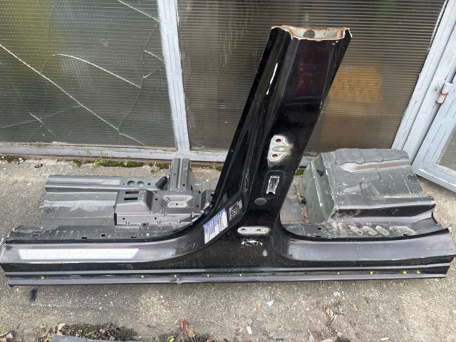 bontott OPEL ZAFIRA C Bal Küszöb