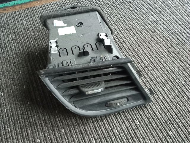 bontott OPEL ZAFIRA C Bal Szellőző