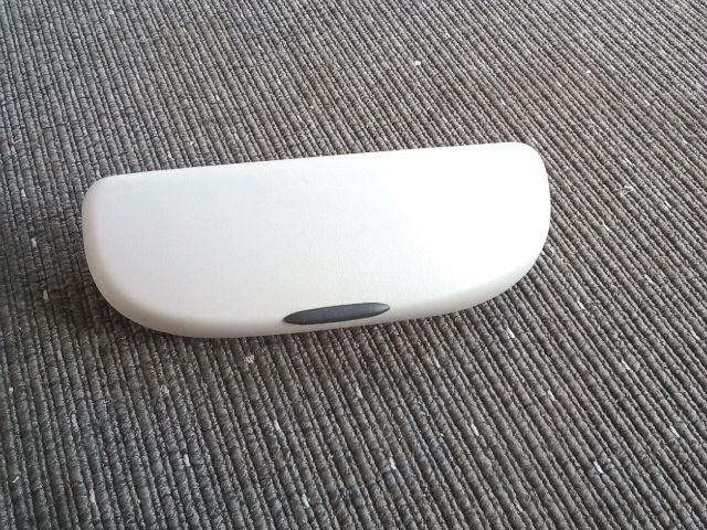 bontott OPEL ZAFIRA C Bal Szemüvegtartó