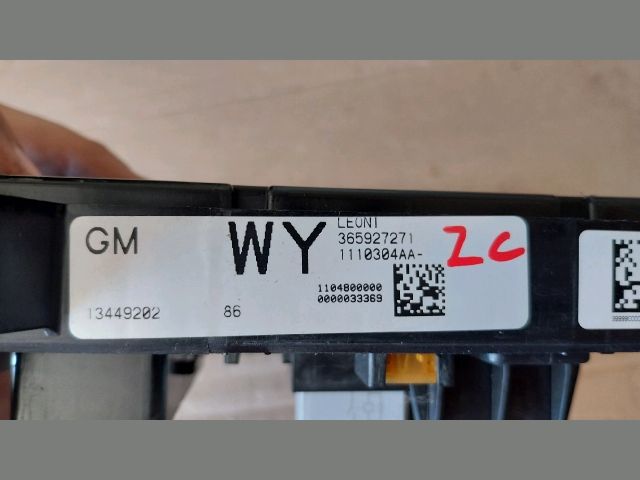 bontott OPEL ZAFIRA C Biztosítéktábla Csomagtér