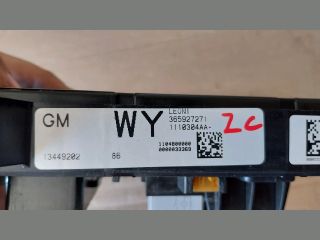 bontott OPEL ZAFIRA C Biztosítéktábla Csomagtér