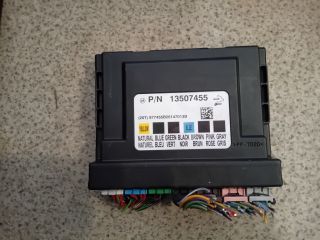 bontott OPEL ZAFIRA C Biztosítéktábla Utastér