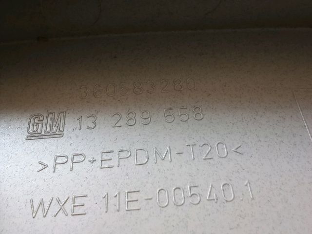 bontott OPEL ZAFIRA C Csomagtérajtó Burkolat Felső