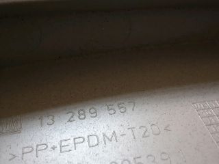 bontott OPEL ZAFIRA C Csomagtérajtó Burkolat Felső