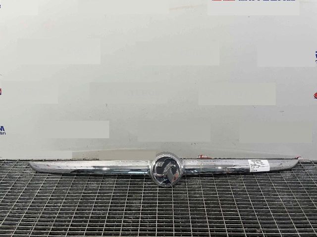 bontott OPEL ZAFIRA C Csomagtérajtó Díszléc