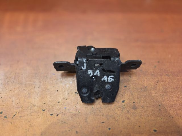 bontott OPEL ZAFIRA C Csomagtérajtó Zárszerkezet