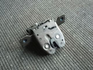 bontott OPEL ZAFIRA C Csomagtérajtó Zárszerkezet