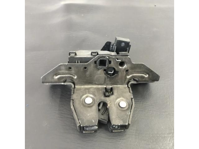 bontott OPEL ZAFIRA C Csomagtérajtó Zárszerkezet