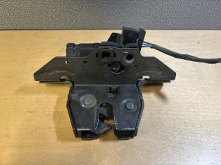 bontott OPEL ZAFIRA C Csomagtérajtó Zárszerkezet