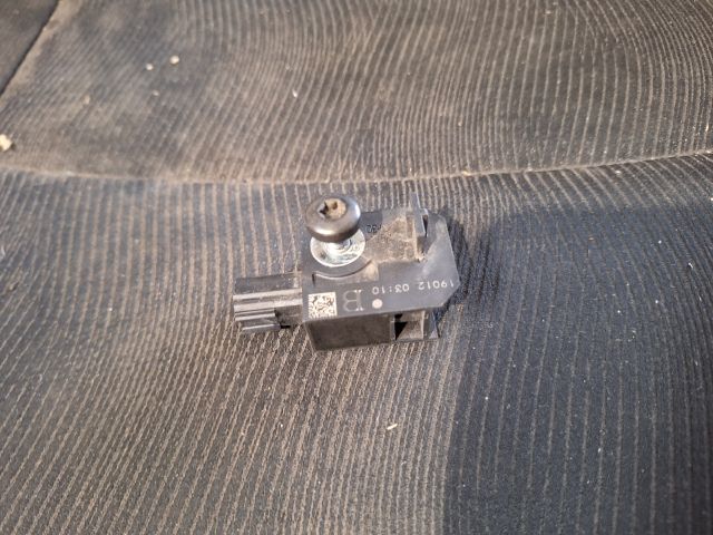 bontott OPEL ZAFIRA C Első Középső Ütközés Érzékelő (Homlokfalon)