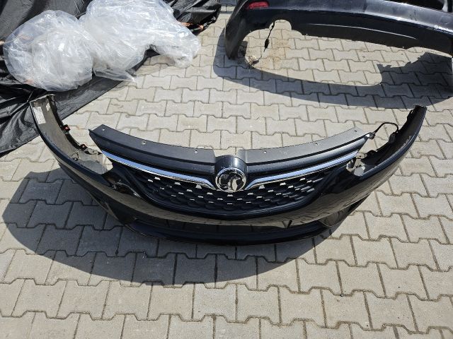 bontott OPEL ZAFIRA C Első Lökhárító (Részeivel)