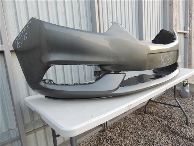 bontott OPEL ZAFIRA C Első Lökhárító (Üresen)