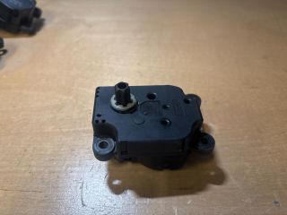 bontott OPEL ZAFIRA C Fűtés Állító Motor