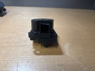 bontott OPEL ZAFIRA C Fűtés Állító Motor