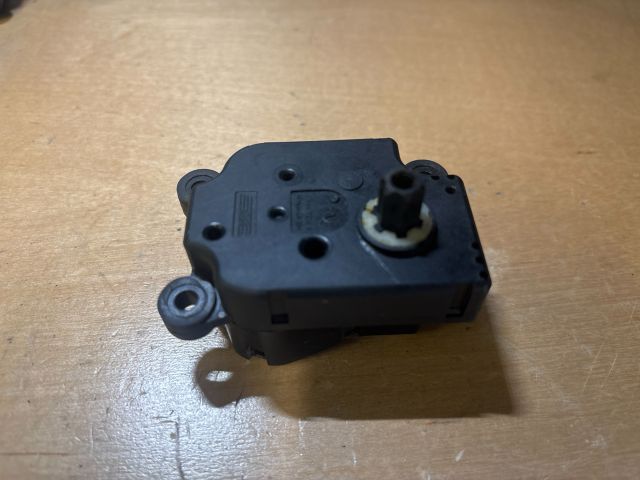 bontott OPEL ZAFIRA C Fűtés Állító Motor