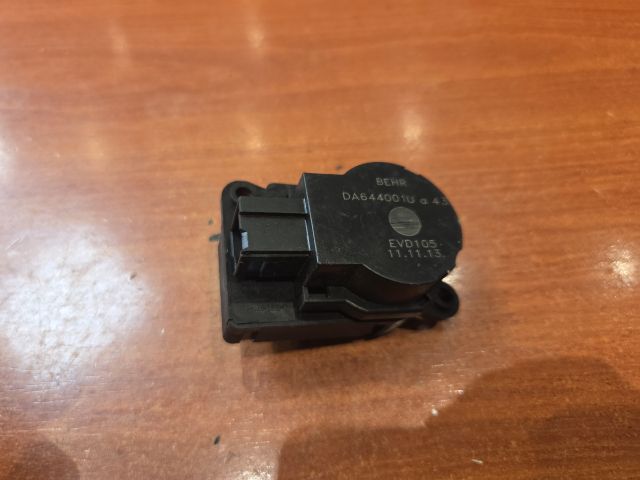 bontott OPEL ZAFIRA C Fűtés Állító Motor