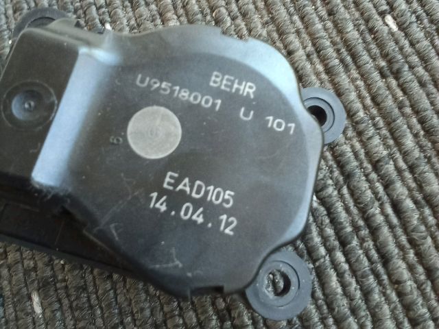 bontott OPEL ZAFIRA C Fűtés Állító Motor