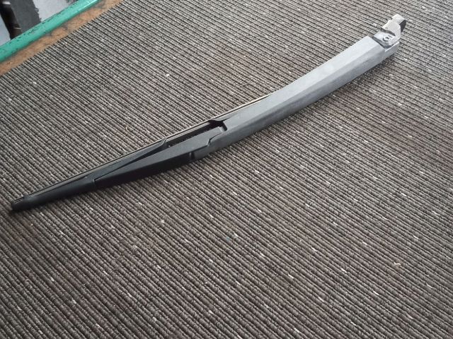 bontott OPEL ZAFIRA C Hátsó Ablaktörlő Kar