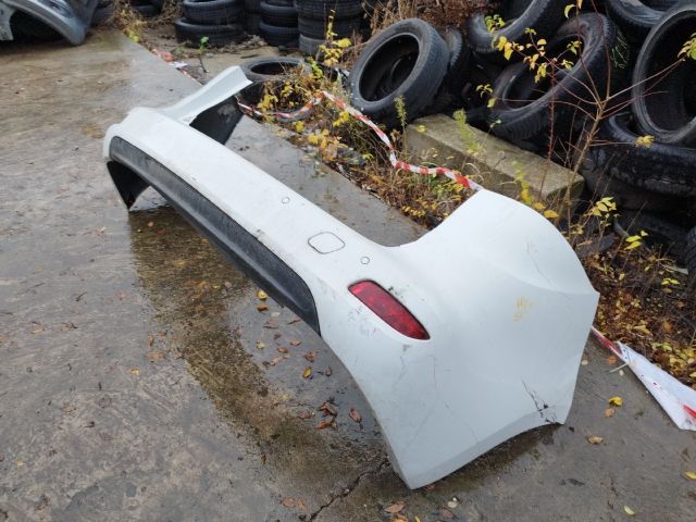 bontott OPEL ZAFIRA C Hátsó Lökhárító (Részeivel)