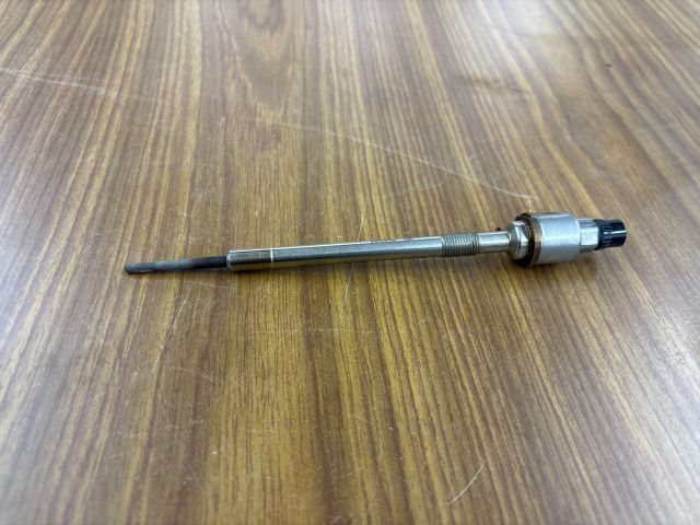 bontott OPEL ZAFIRA C Izzító/Gyújtó Gyertya