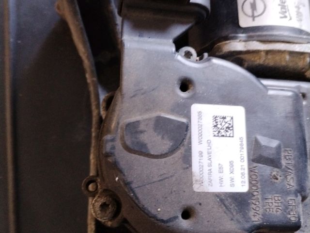bontott OPEL ZAFIRA C Jobb első Ablaktörlő Motor