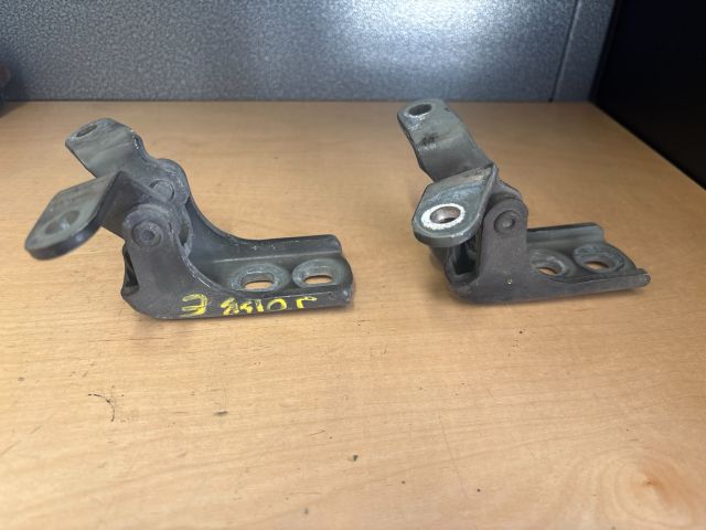 bontott OPEL ZAFIRA C Jobb első Alsó Zsanér