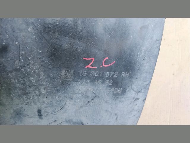 bontott OPEL ZAFIRA C Jobb első Első Dobbetét (Kerékjárati, Műanyag)