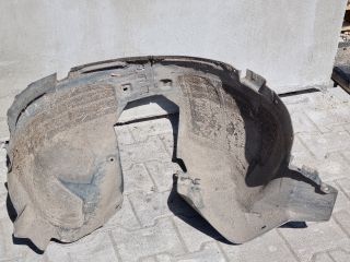 bontott OPEL ZAFIRA C Jobb első Első Dobbetét (Kerékjárati, Műanyag)