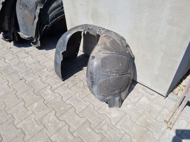 bontott OPEL ZAFIRA C Jobb első Első Dobbetét (Kerékjárati, Műanyag)