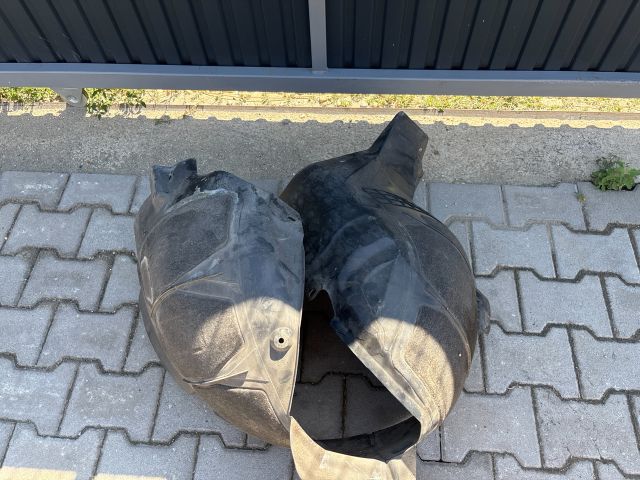 bontott OPEL ZAFIRA C Jobb első Első Dobbetét (Kerékjárati, Műanyag)