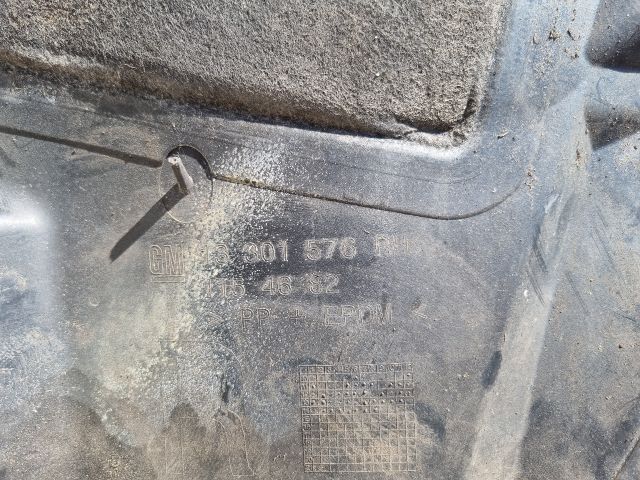 bontott OPEL ZAFIRA C Jobb első Első Dobbetét (Kerékjárati, Műanyag)