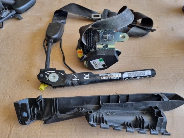 bontott OPEL ZAFIRA C Jobb első Övfeszítő