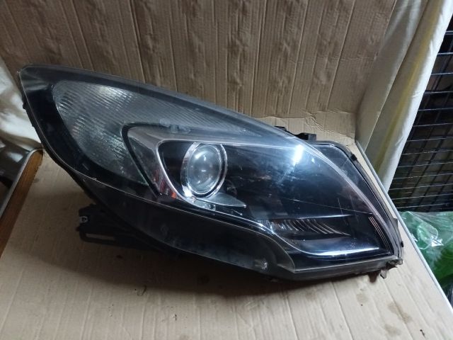 bontott OPEL ZAFIRA C Jobb Fényszóró