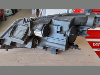 bontott OPEL ZAFIRA C Jobb Fényszóró