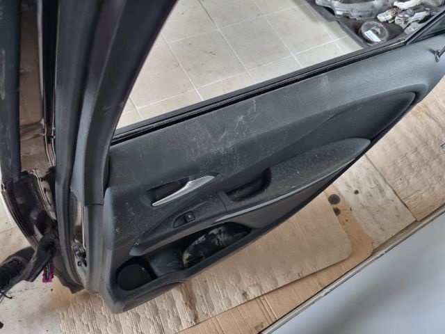 bontott OPEL ZAFIRA C Jobb hátsó Ajtó (Részeivel)