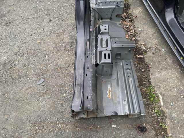 bontott OPEL ZAFIRA C Jobb Küszöb