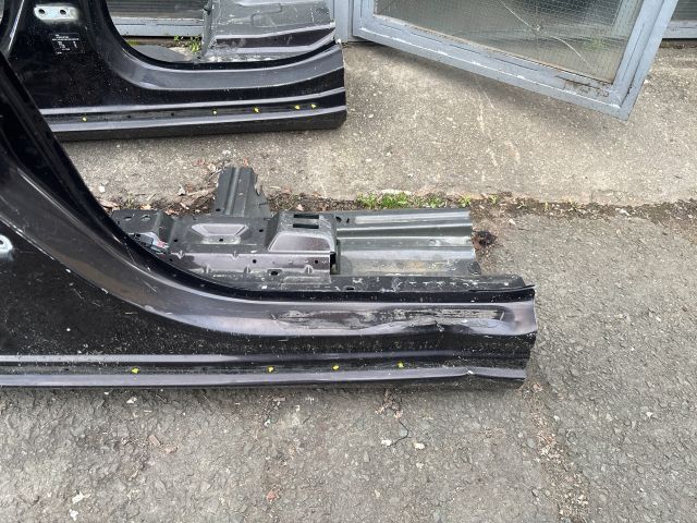 bontott OPEL ZAFIRA C Jobb Küszöb