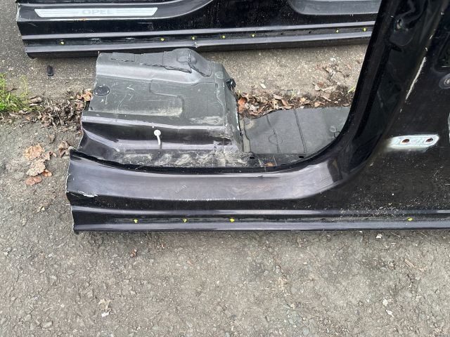 bontott OPEL ZAFIRA C Jobb Küszöb