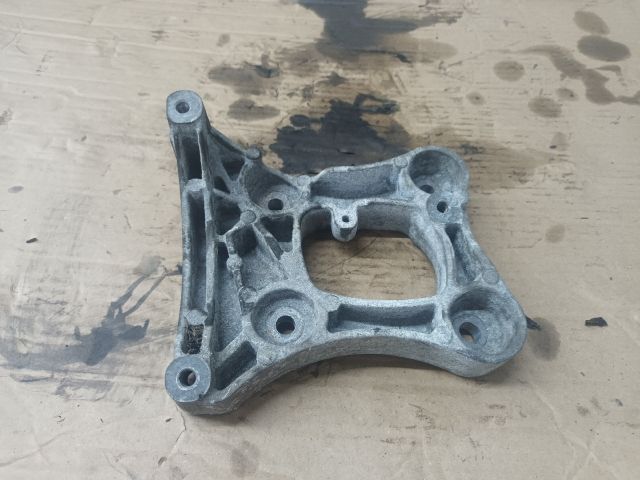 bontott OPEL ZAFIRA C Klíma Tartó Bak