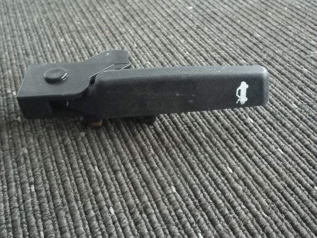 bontott OPEL ZAFIRA C Motorháztető Nyitó Kar / Gomb