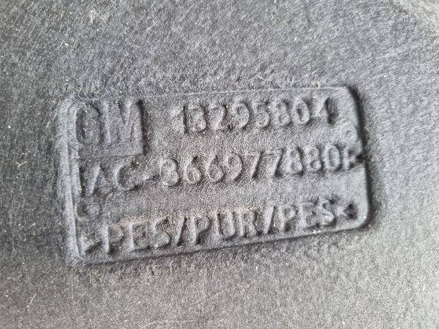 bontott OPEL ZAFIRA C Motorháztető Szigetelés