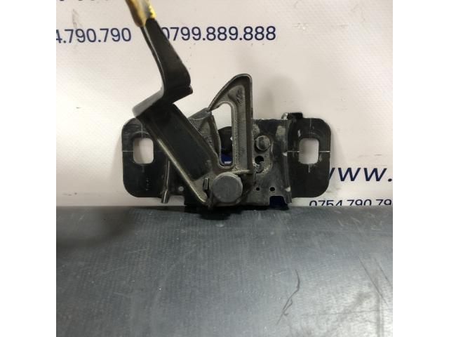 bontott OPEL ZAFIRA C Motorháztető Zárszerkezet